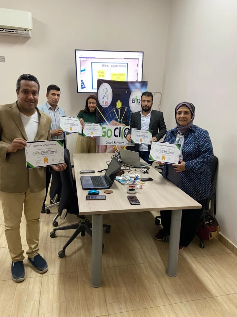 GoCloud training team with certificates